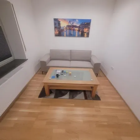 Pinka Breuers Apartmán *